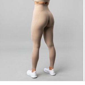 Alphalux leggings from Alphalete